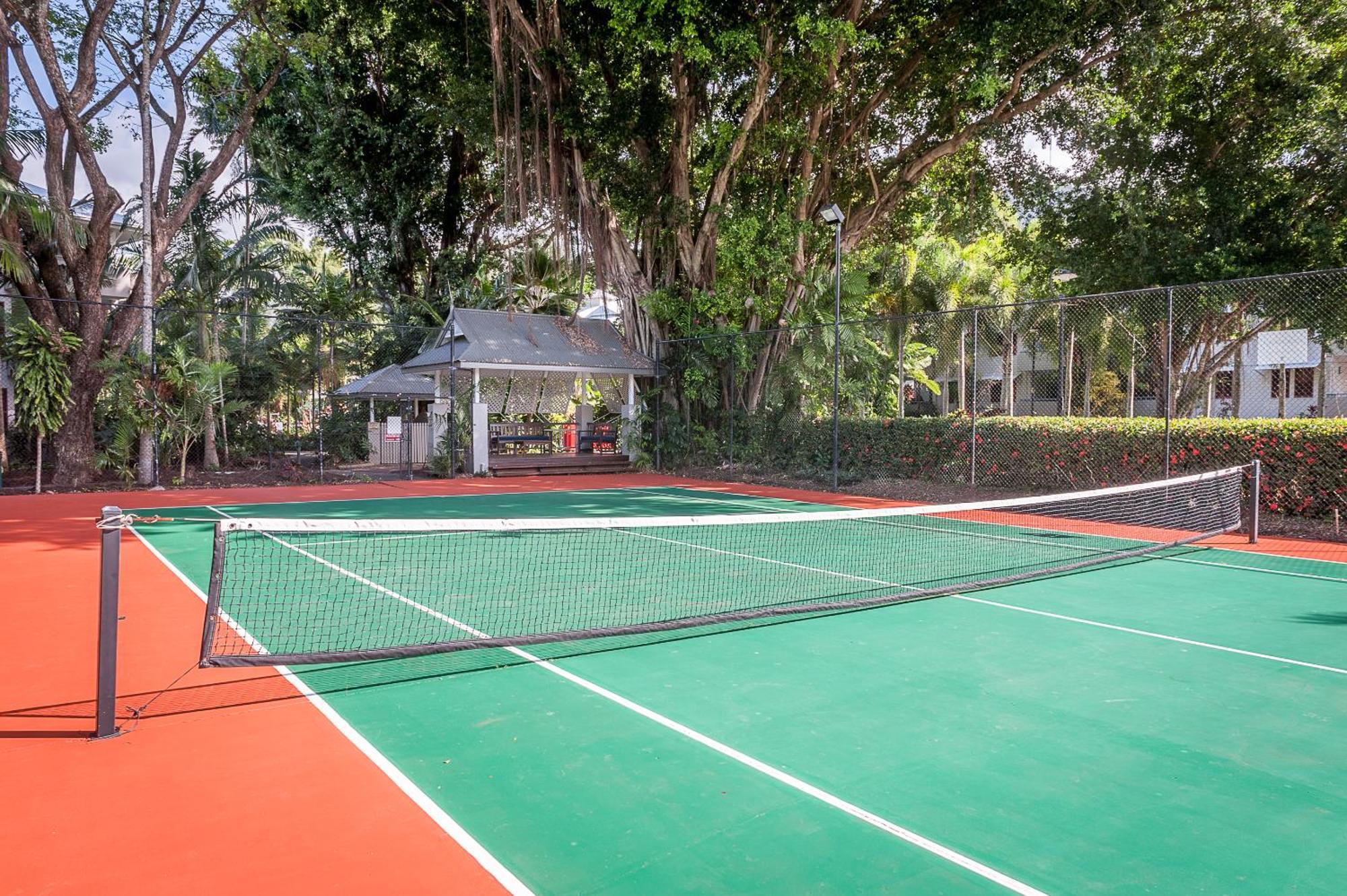 Aparthotel Oasis At Palm Cove Exteriér fotografie