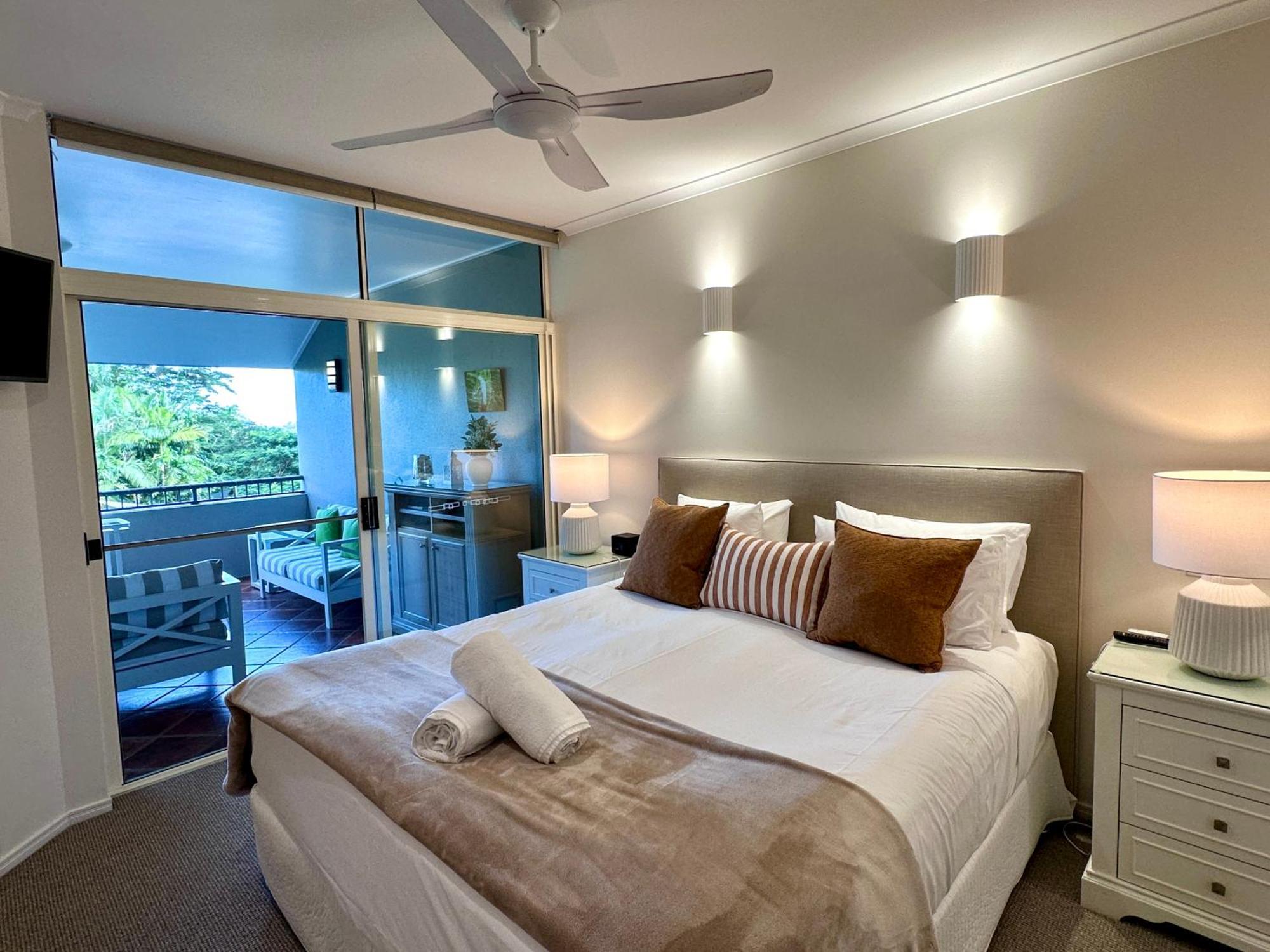 Aparthotel Oasis At Palm Cove Exteriér fotografie