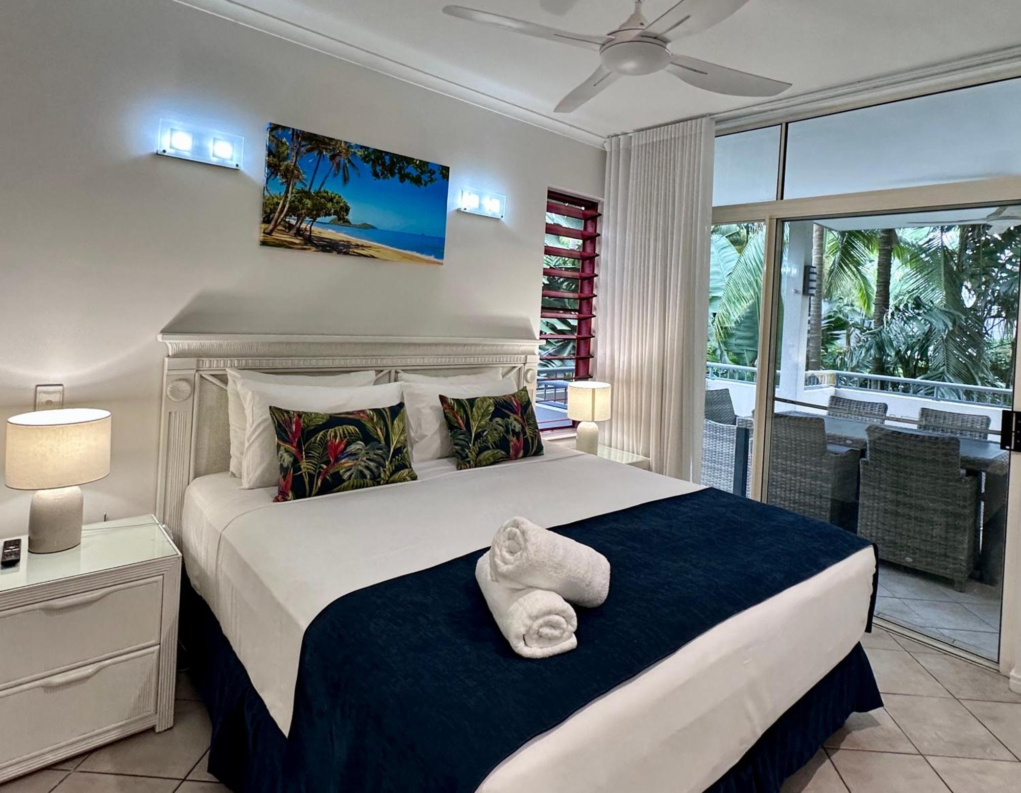 Aparthotel Oasis At Palm Cove Exteriér fotografie