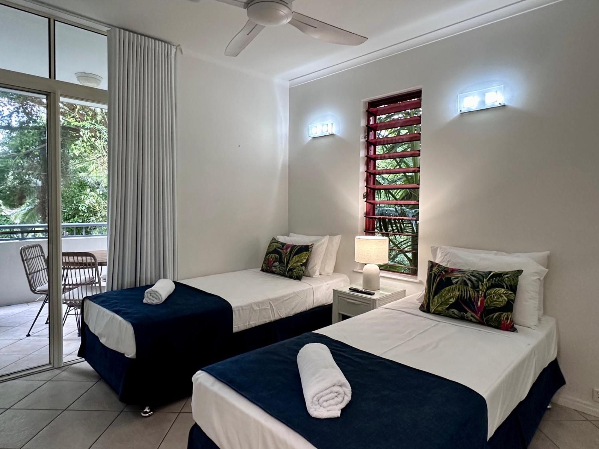 Aparthotel Oasis At Palm Cove Exteriér fotografie