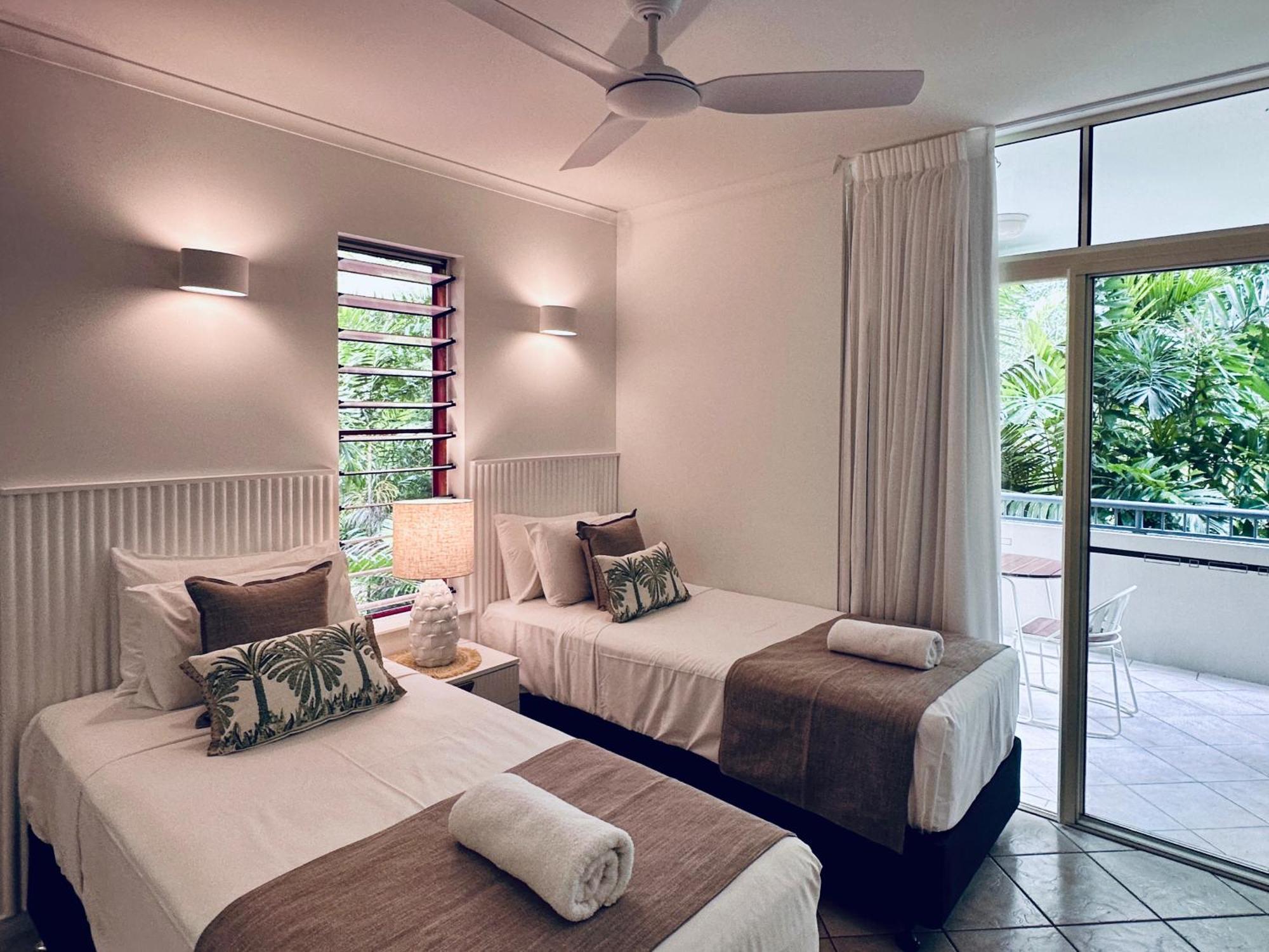 Aparthotel Oasis At Palm Cove Exteriér fotografie