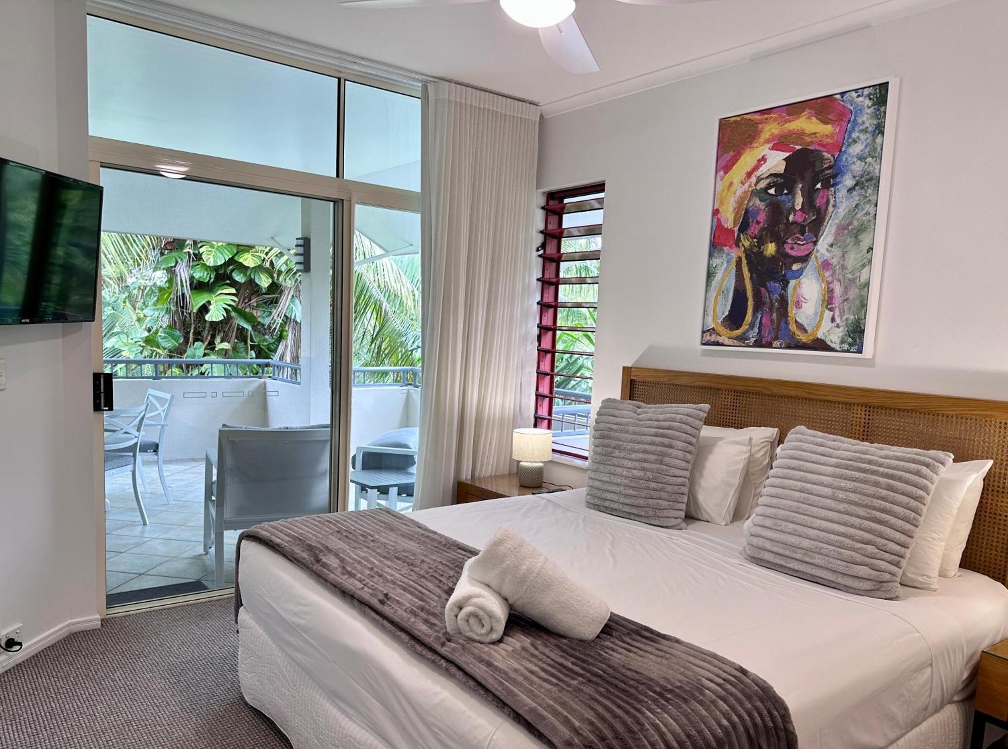 Aparthotel Oasis At Palm Cove Exteriér fotografie
